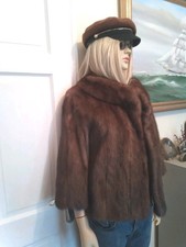 Beautiful natural dark brown Vintage  mink jacket with 3/4 length sleeves 