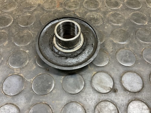 Triumph 595 955 - yoke, nut