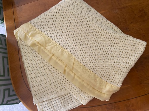 Large vintage waffle cellular - large,