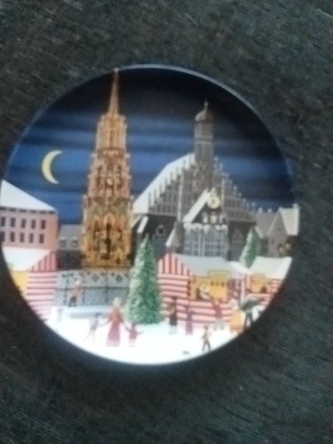 Poole pottery plate 431 - 431, scene