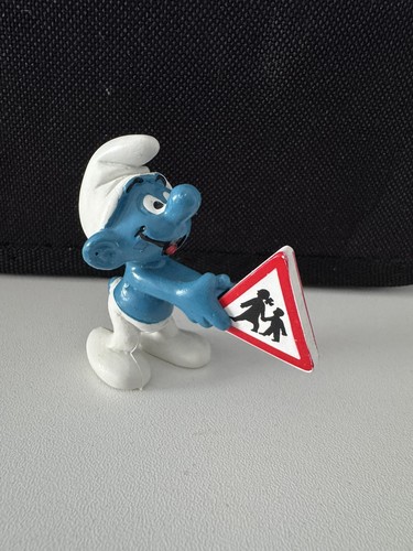 20155 traffic sign smurf - sign,