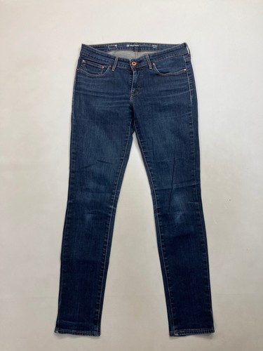 Levi slight curve - slight,