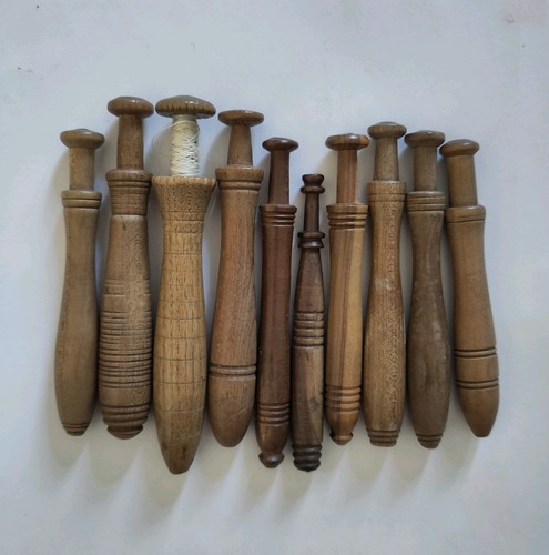 Antique wooden lace - x,