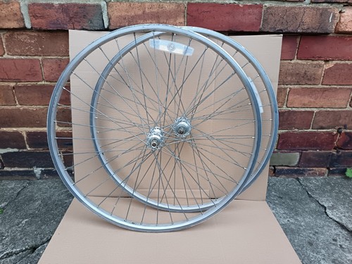 Pair wheels ridga - of,