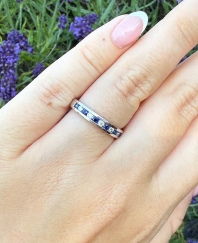 18ct 750 white gold sapphire - 750,