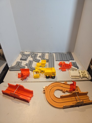 Vintage 1977 tomy - tomy, big