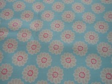CLARKE and CLARKE - DAISY Fabric 100% cotton 138cm x 200cm