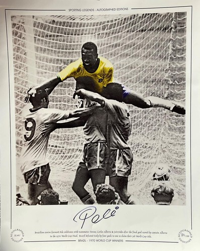 Pele signed photograph - pele,