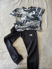 03/0239 North Face Outfit