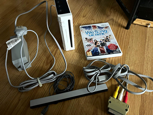 Nintendo wii white console - nintendo,