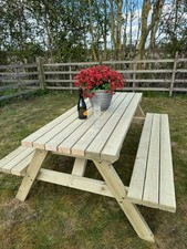 Luxury 8 Seater Picnic Table