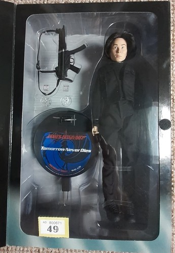 Sideshow collectibles 007 - collectibles,