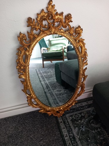 Ornate gold gilt oval framed - oval,