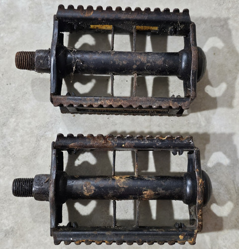 Vtg bmx bike pedals - vtg,