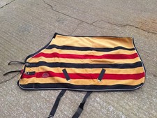 WEATHERBEETA SANDOWN NEWMARKET GOLD FLEECE COOLER/TRAVEL/STABLE SHEET RUG