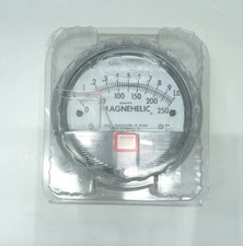 1 x NEW Dwyer 2001D Magnehelic