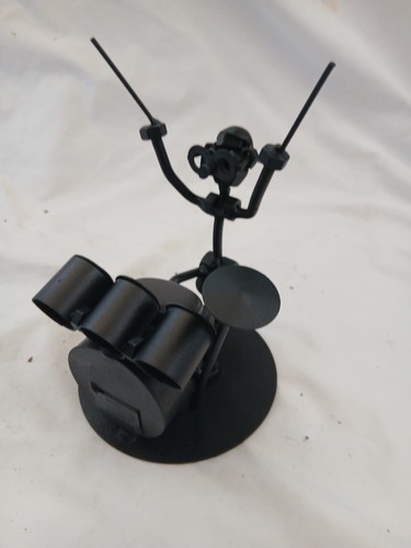 Hinz kunst metalwork - &,