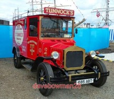 PHOTO  TUNNOCKS VAN PICTURE OF