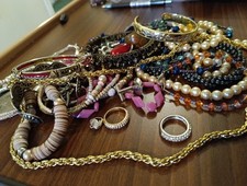 Vintage Custom Jewellery Job Lot Necklaces Bracelet Bangles Rings ect