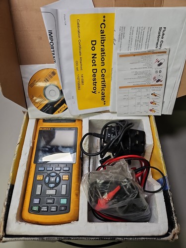 Fluke 124 industrial - fluke,