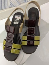 NEW LOTUS BEIGE STRIPE