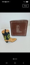 The boot fits decorative - if,