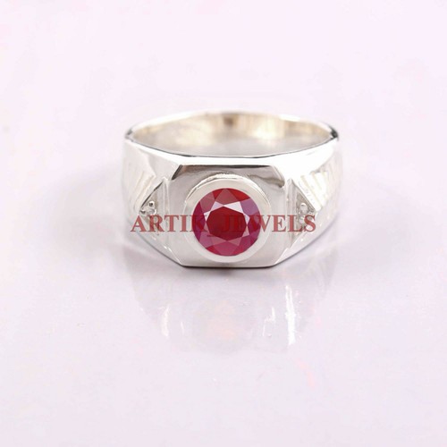 Heated ruby gemstone with 925 - heated,