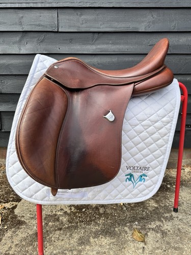 Bates leather dressage saddle - bates,