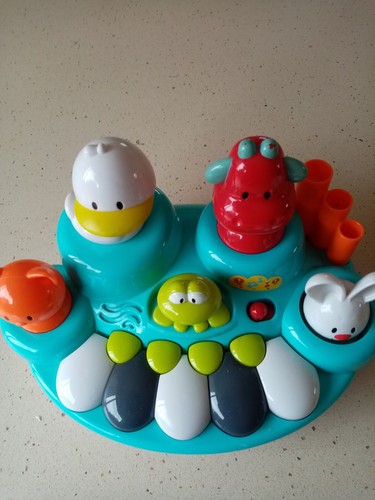 Pop singing animals age 4 - singing,