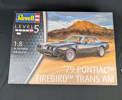 Revell level pontiac - revell,