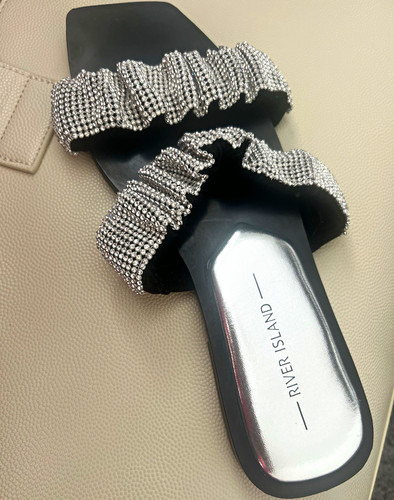 River island black - river,