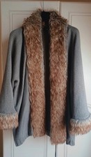 JANE NORMAN CAPE FAUX  FUR