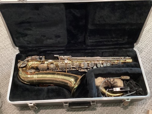 D39b bundy selmer alto - bundy,