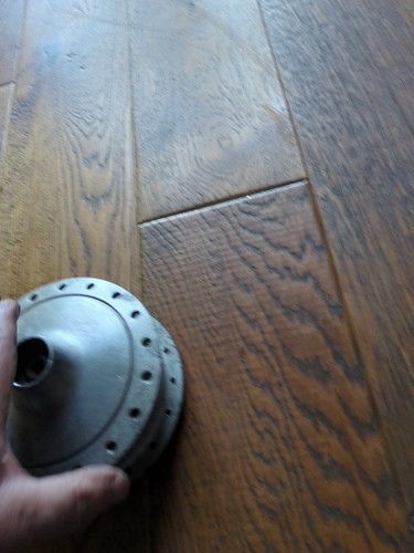 Suzuki a50pb front hub - suzuki,