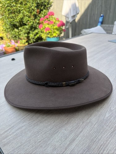 Genuine akubra cattleman hat - akubra,
