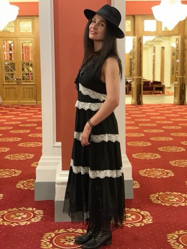 Dress three floor - three,
