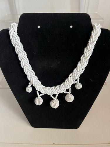 White cream necklace with - white/cream, a