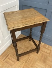 * Beautiful Antique 1920’s Solid Oak Side Table With Barley Twist Carved Legs *
