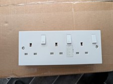 3 Gang Socket