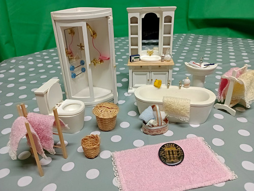 Premium scale dolls - dolls, house