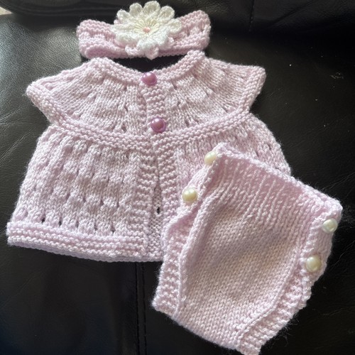 Hand knitted large premmie - hand,