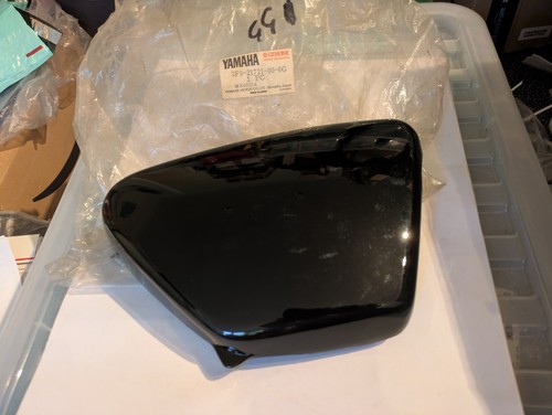 Genuine yamaha black right - yamaha,