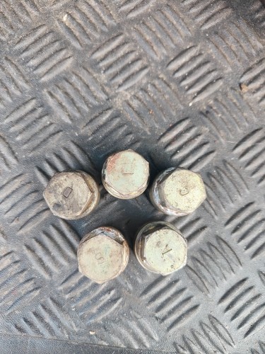 Locking wheel nut bolt - wheel,