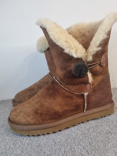 Ugg bailey button womens tan - womens,