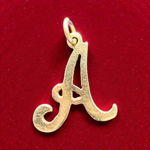 9ct gold initial pendant - gold,