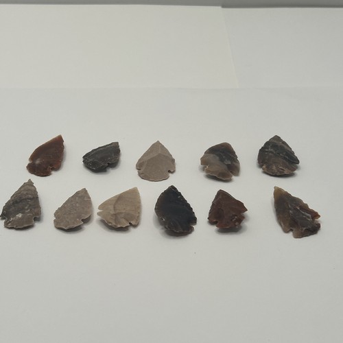 Flint arrow head inches - flint, 1"