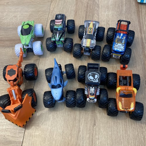 Hot wheels monster jam x - hot,