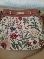 SIGNARE FLORAL TAPESTRY