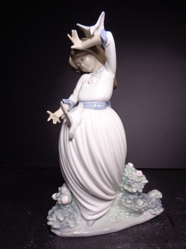 Lladro nao 423 girl figurine - lladro,