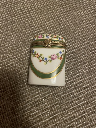 Medium sized limoges fine - medium,